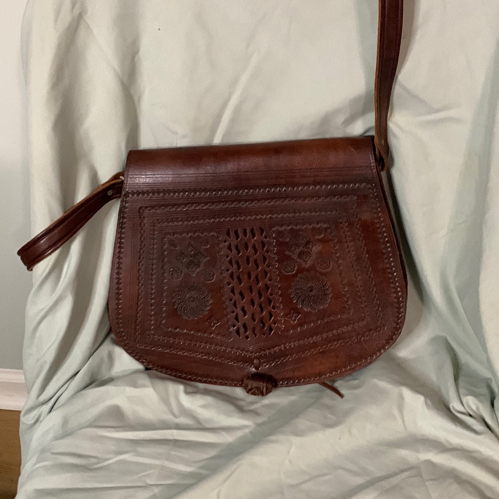 Leather purse from Spain with long adjustable strap
